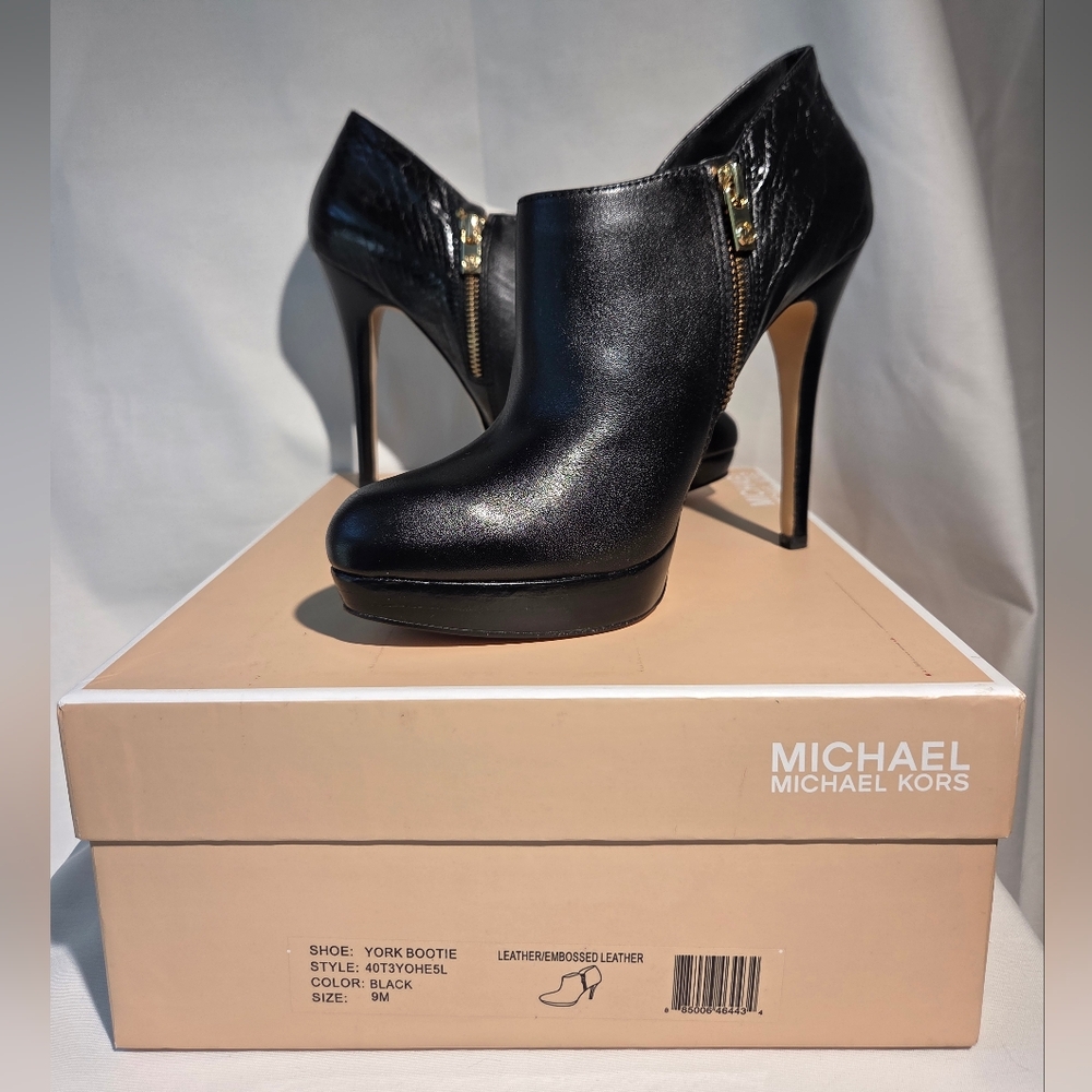 Michael Kors York Black Leather Ankle Booties